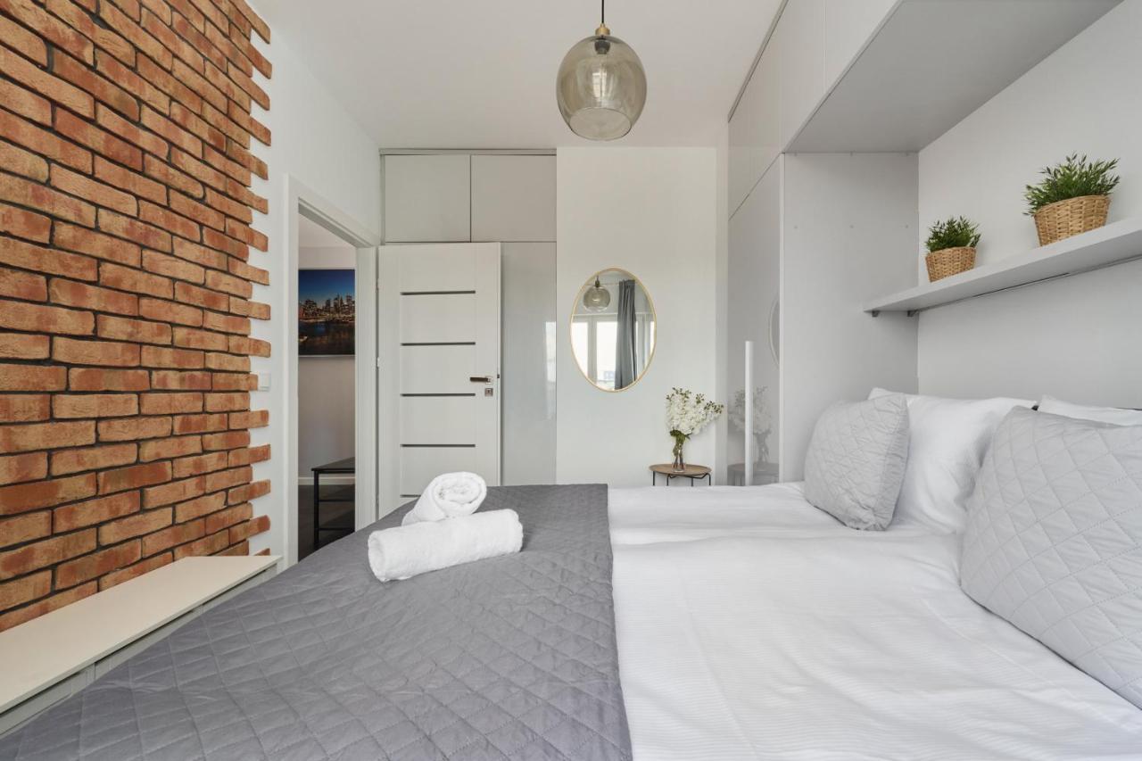 Stylish Kosciuszki Apartaments Near The Market Square With Free Garage Wroclaw By Noclegi Renters المظهر الخارجي الصورة