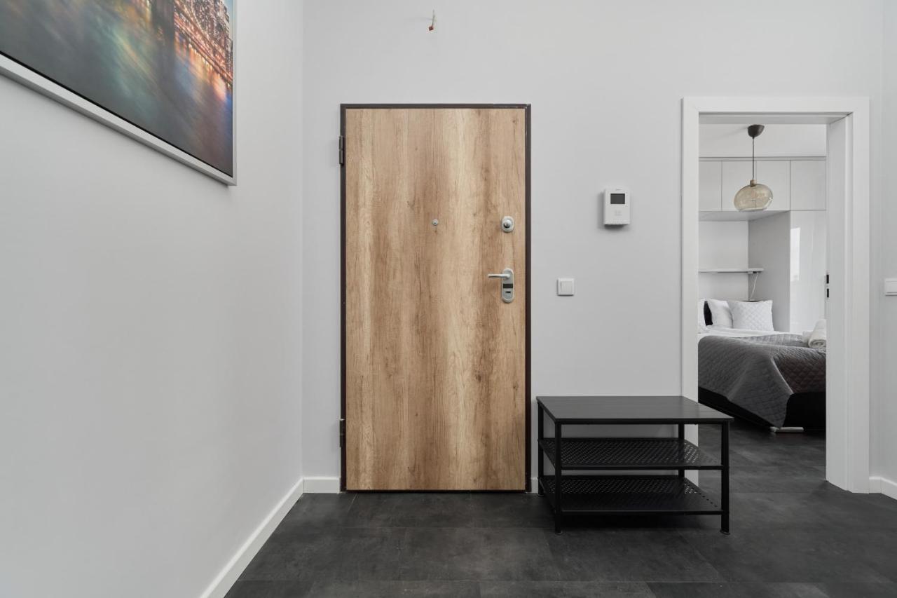 Stylish Kosciuszki Apartaments Near The Market Square With Free Garage Wroclaw By Noclegi Renters المظهر الخارجي الصورة