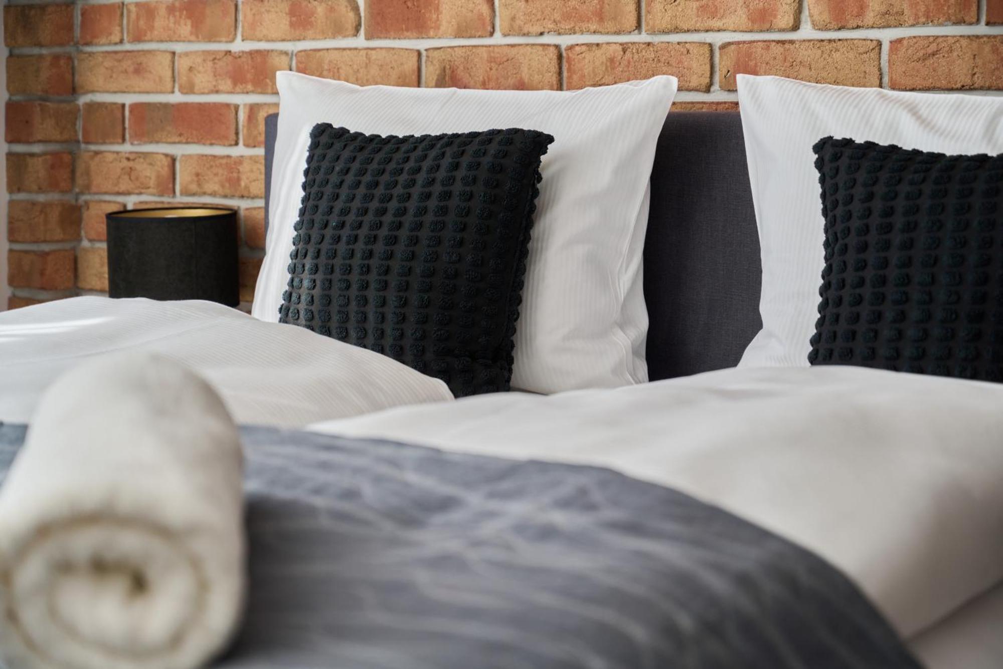 Stylish Kosciuszki Apartaments Near The Market Square With Free Garage Wroclaw By Noclegi Renters المظهر الخارجي الصورة